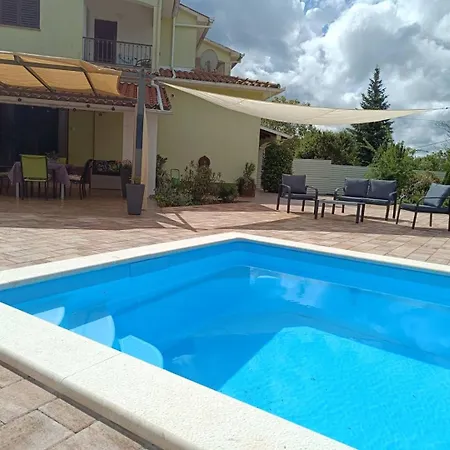 Casa vacanze Family Friendly House With A Swimming Pool Barban, Istria - Sredisnja Istra - 27725 *