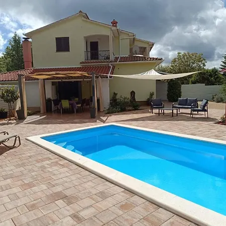 Family Friendly House With A Swimming Pool Barban, Istria - Sredisnja Istra - 27725 Casa vacanze Barban